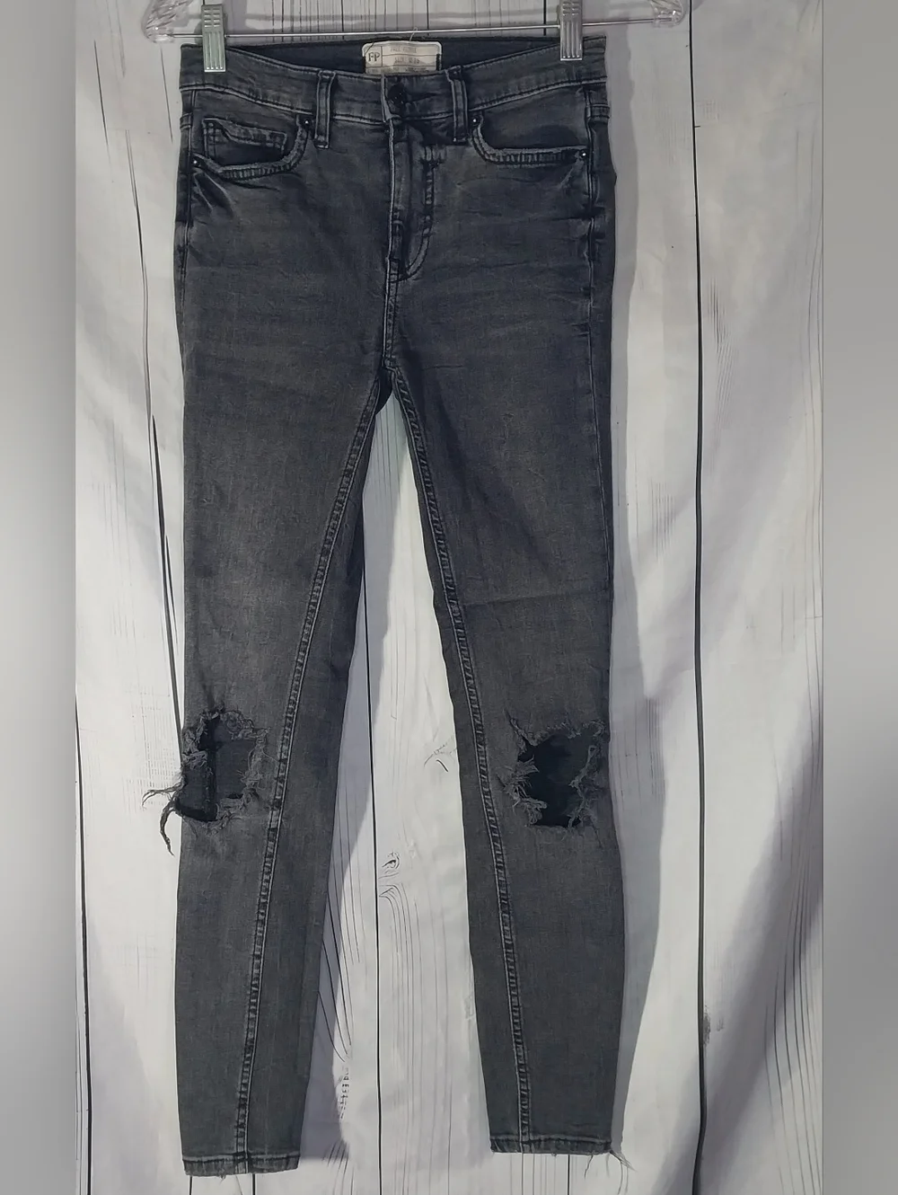 Free People Distressed Casual Edgy Skinny Jeans